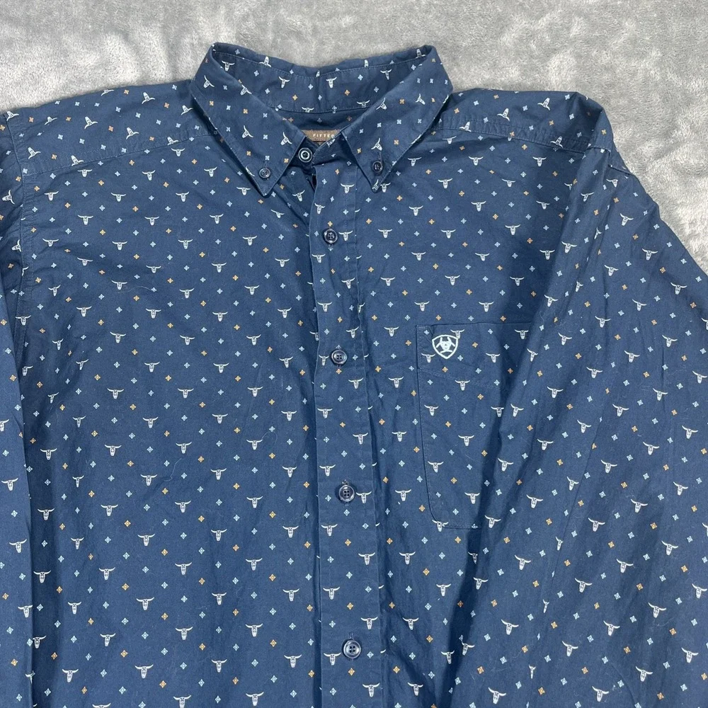 Ariat Shirt Mens Large Blue AOP Bulls Long Sleeve Button Western Ranch Fitted - Picture 2 of 10